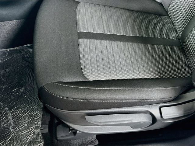 New 2026 Kia Sorento LX FWD image 18