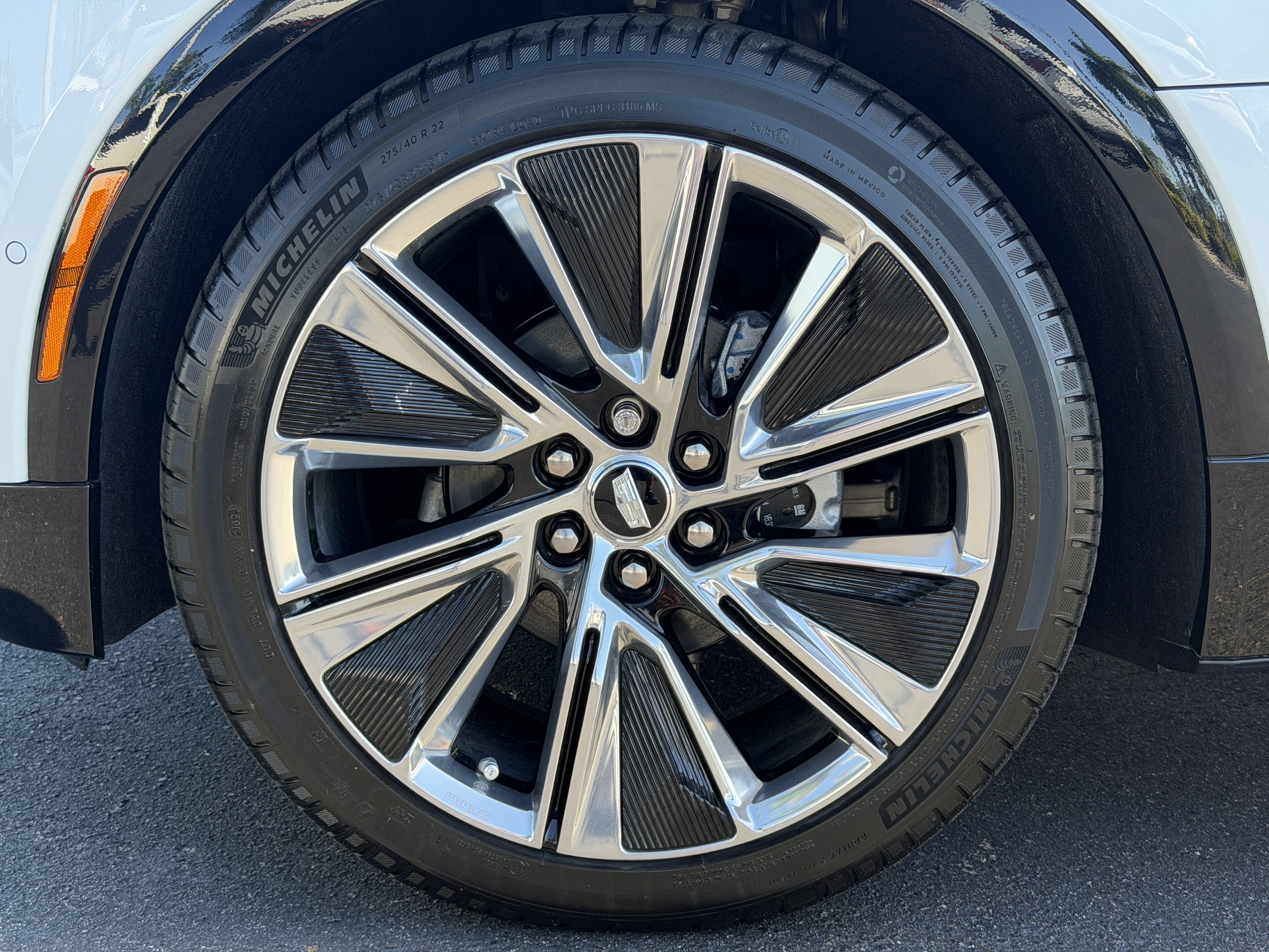 Used 2027 Cadillac Lyriq Signature Luxury RWD image 36