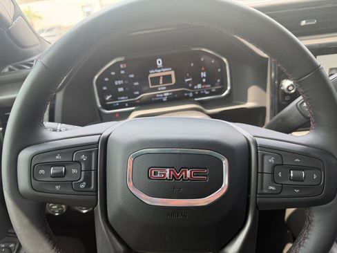 Used 2025 GMC Sierra 2500 AT4X AWD/4WD image 15