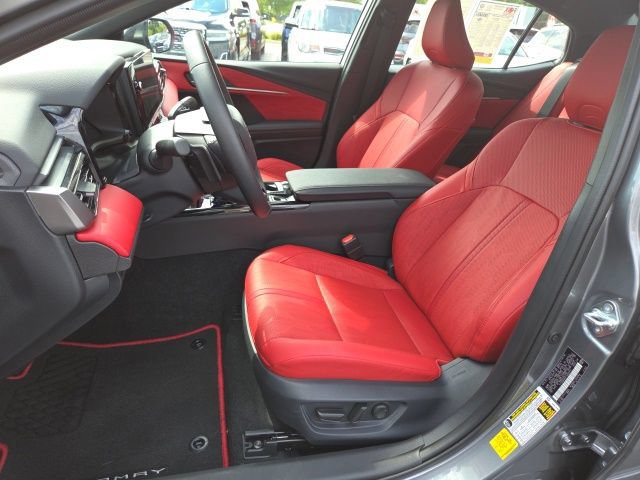 Used 2026 Toyota Camry XSE AWD/4WD image 10