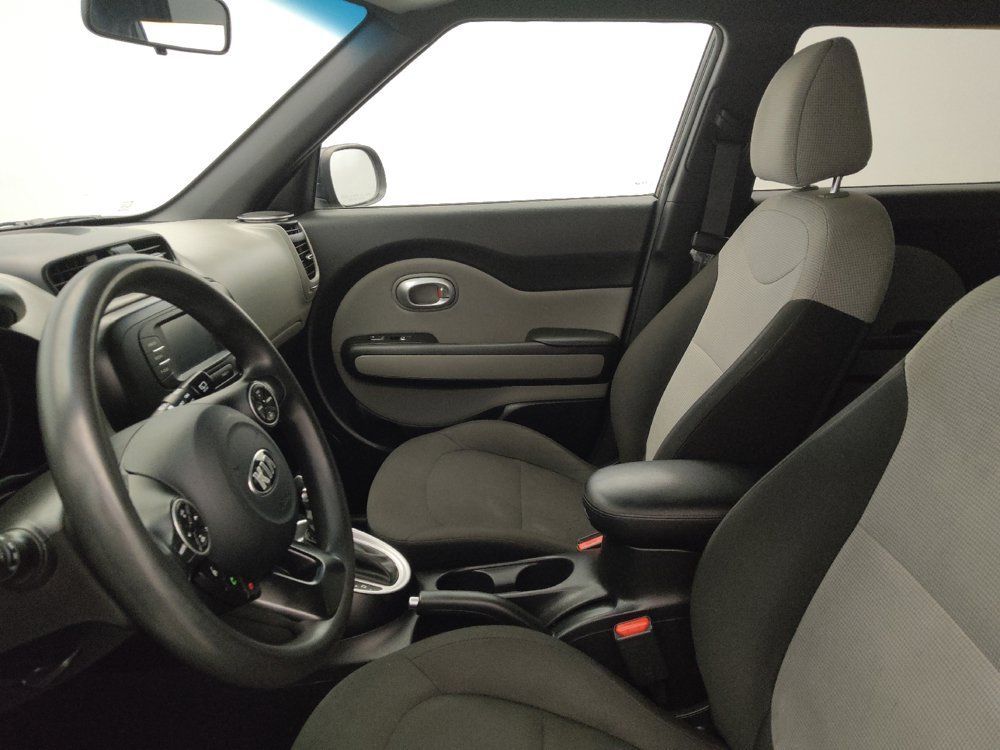 Used 2019 Kia Soul FWD image 17