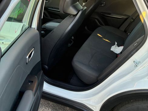 Used 2025 Kia K4 LXS image 8