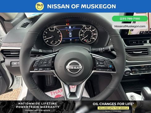 New 2025 Nissan Altima 2.5 SL image 15