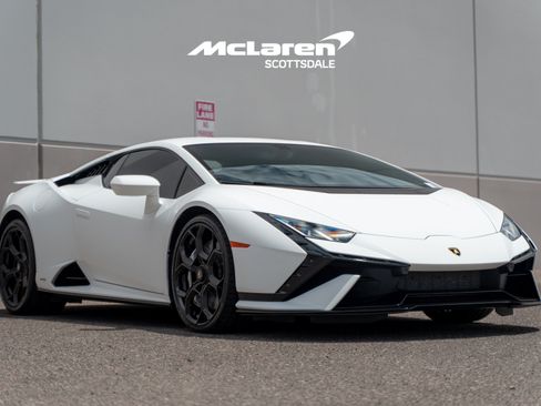 Used 2024 Lamborghini Huracan Tecnica RWD image 9