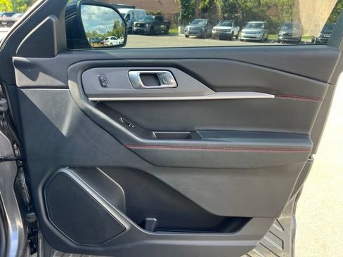 Used 2025 Ford Explorer ST-Line AWD/4WD image 10