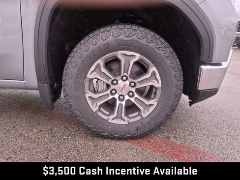 New 2026 GMC Sierra 1500 SLE w/ Preferred Package RWD image 16