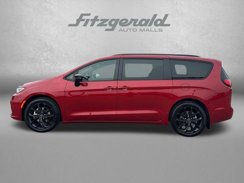New 2026 Chrysler Pacifica Select w/ S Appearance Package FWD image 8