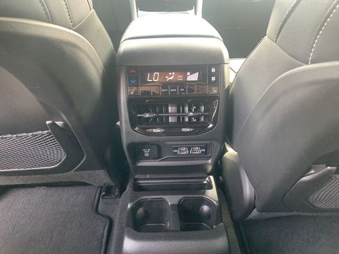 Used 2024 Jeep Grand Cherokee L Limited w/ Black Appearance Package image 14