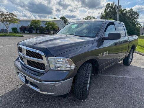 Used 2019 RAM 1500 Tradesman w/ Chrome Plus Package AWD/4WD image 9