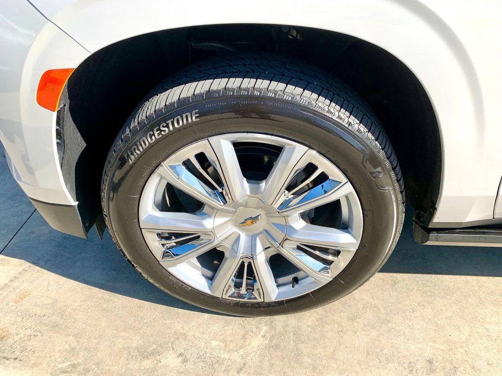 Used 2023 Chevrolet Tahoe High Country RWD image 9