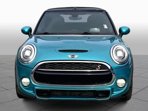 Used 2018 MINI Cooper S image 3