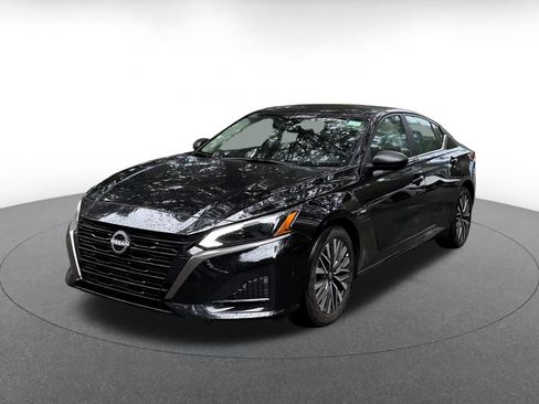 Used 2026 Nissan Altima 2.5 SV FWD image 4