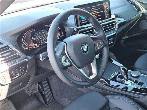 Certified 2025 BMW X4 xDrive30i w/ Convenience Package AWD/4WD image 13