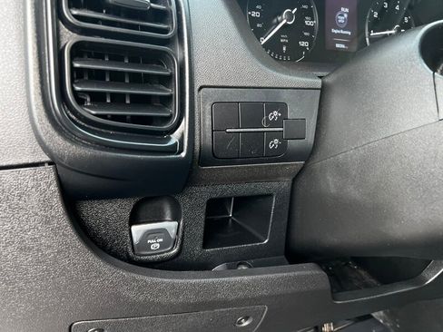 Used 2022 RAM ProMaster 2500 FWD image 17