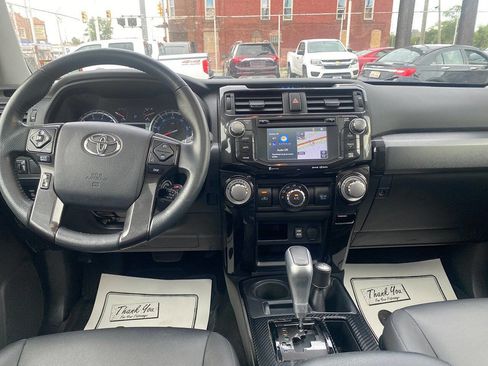 Used 2018 Toyota 4Runner TRD Off-Road Premium image 14