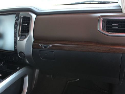 Used 2018 Nissan Titan Platinum Reserve w/ Platinum Utility Package AWD/4WD image 16