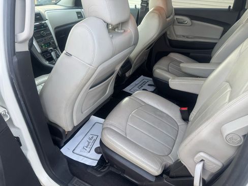 Used 2012 Chevrolet Traverse LTZ image 10