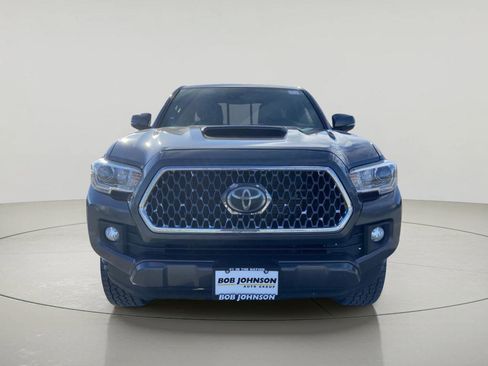 Used 2019 Toyota Tacoma TRD Sport AWD/4WD image 8