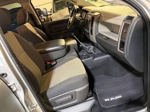 Used 2012 RAM 2500 ST w/ Chrome Appearance Group AWD/4WD image 9