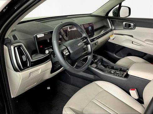 Certified 2026 Kia Sorento EX w/ EX Premium Package FWD image 8