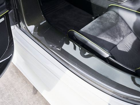 Used 2015 Porsche 918 Spyder w/Weissach Package image 51