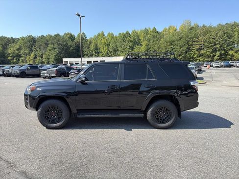 Used 2021 Toyota 4Runner Venture w/ Moonroof Package AWD/4WD image 4