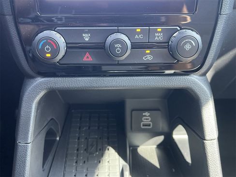 New 2025 Ford Ranger XLT w/ FX4 Off-Road Package image 5