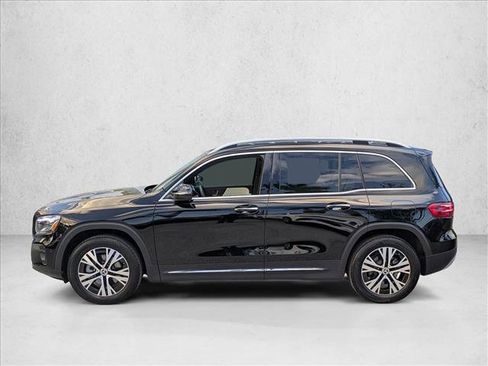 Used 2026 Mercedes-Benz GLB 250 image 9