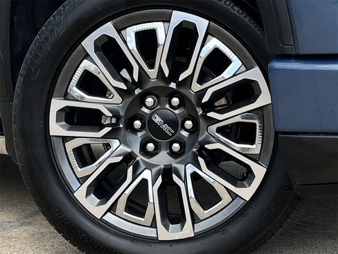 Used 2025 GMC Sierra 1500 Denali Ultimate image 30