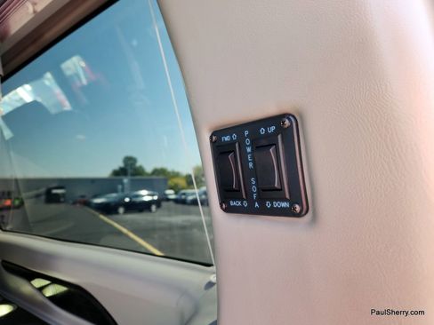 Used 2021 Chevrolet Express 2500 LS w/ Enhanced Convenience Package image 28