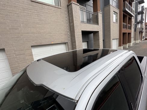 Used 2017 Ford F150 Lariat w/ Equipment Group 502A Luxury image 11