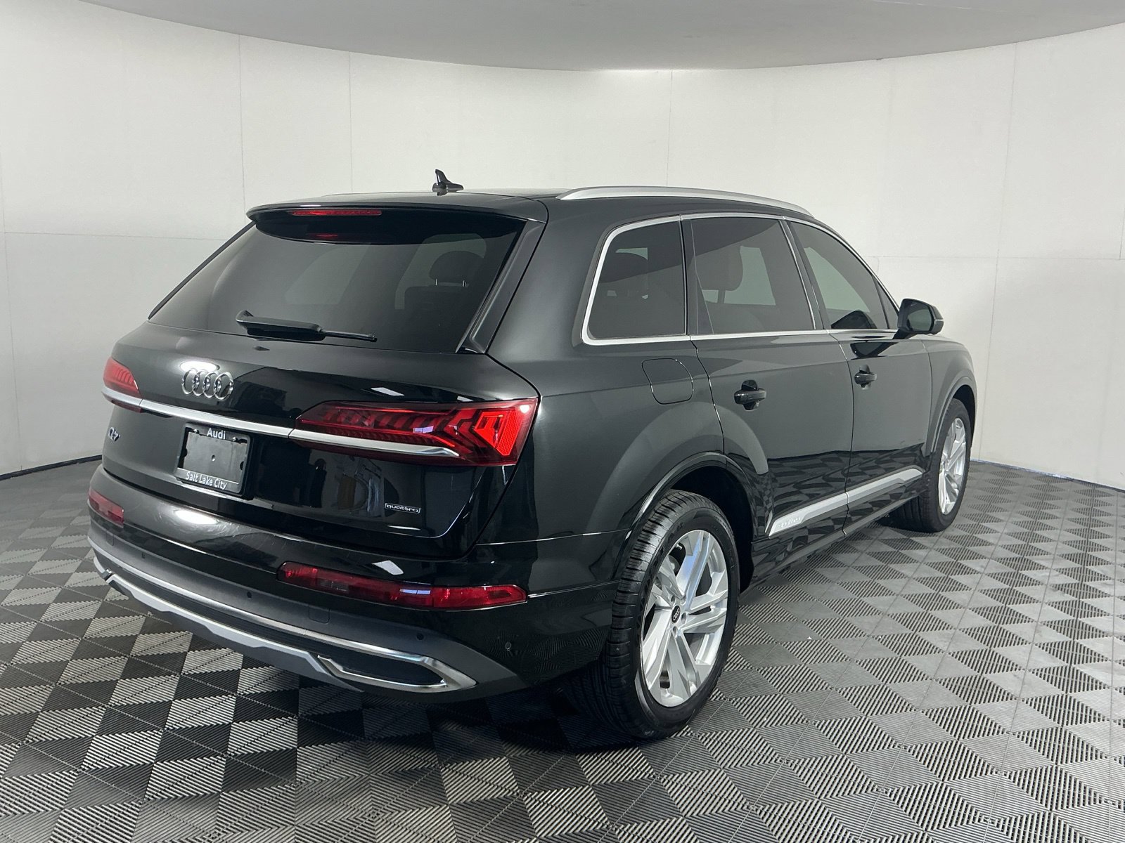 Used 2022 Audi Q7 3.0T Premium Plus AWD/4WD image 9