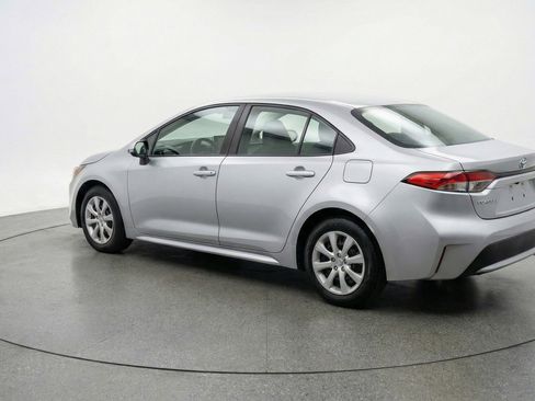 Used 2025 Toyota Corolla LE FWD image 6