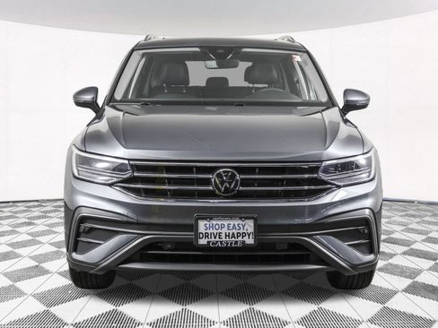 Used 2024 Volkswagen Tiguan SE w/ Panoramic Sunroof Package AWD/4WD image 10