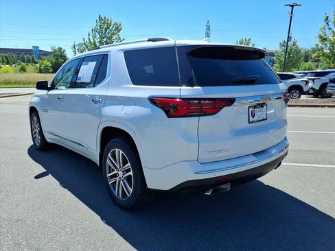 Certified 2022 Chevrolet Traverse High Country w/ LPO, Floor Liner Package FWD image 33