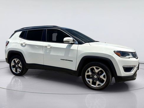 Used 2017 Jeep Compass Limited AWD/4WD image 1