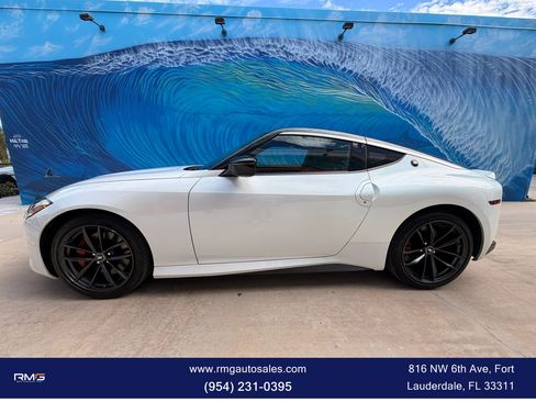 Used 2024 Nissan Z Performance w/ Floor Mat Package RWD image 9