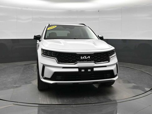 Used 2023 Kia Sorento SX AWD/4WD image 2