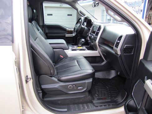 Used 2018 Ford F150 Lariat AWD/4WD image 7