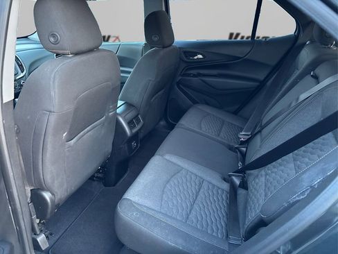 Used 2020 Chevrolet Equinox LT w/ Driver Convenience Package image 10