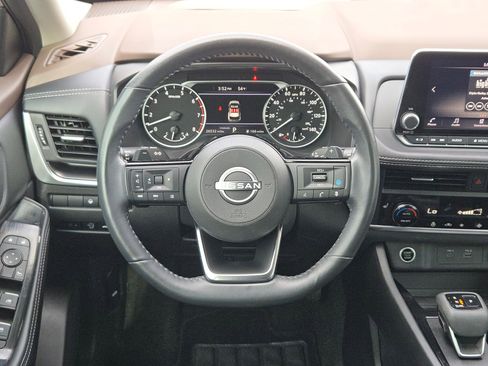 Used 2023 Nissan Rogue SV w/ SV Premium B Package image 20