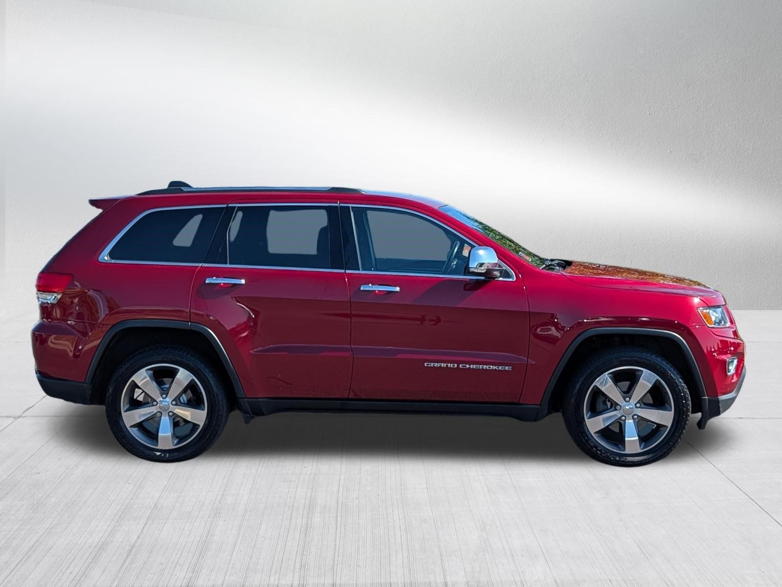 Used 2014 Jeep Grand Cherokee Limited w/ Trailer Tow Group IV AWD/4WD image 8