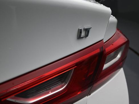 Used 2023 Chevrolet Malibu LT image 32