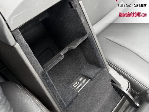 Used 2023 Cadillac XT5 Premium Luxury image 22