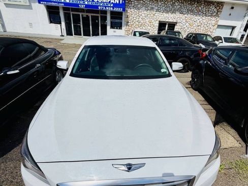 Used 2016 Hyundai Genesis 3.8 RWD image 2