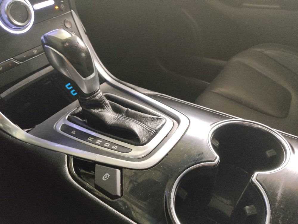 Used 2017 Ford Edge Titanium w/ Technology Package FWD image 26
