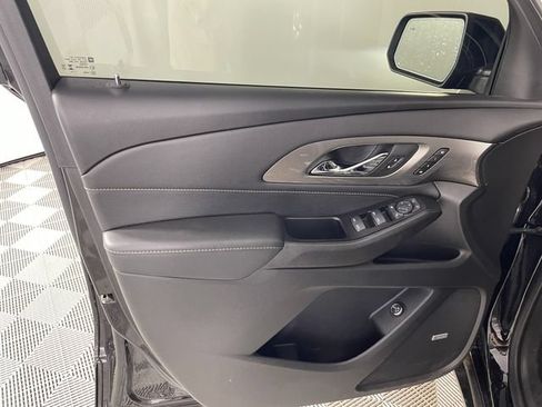 Certified 2023 Chevrolet Traverse Premier FWD image 16