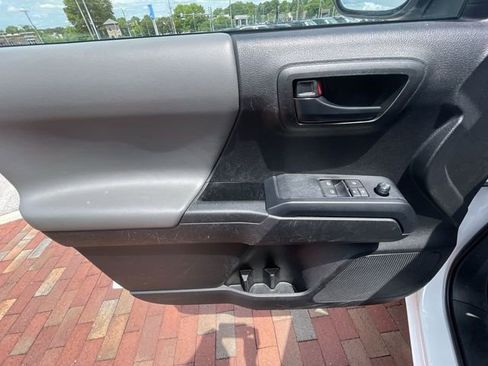 Used 2022 Toyota Tacoma SR w/ SX Package RWD image 10