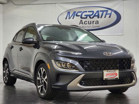 Used 2022 Hyundai Kona Limited image 2