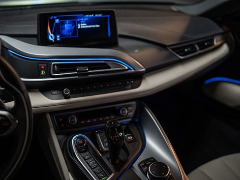 Used 2014 BMW i8 image 13